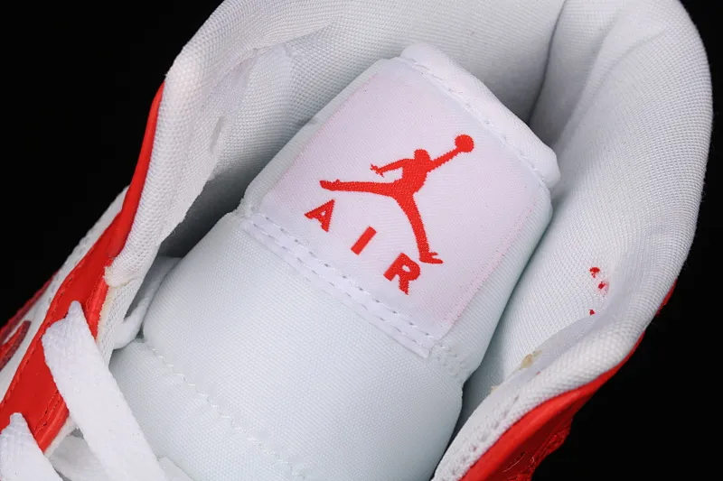 All Categories Air Jordan Jordan Series Basketball Shoes Air Jordan 1 Mid Air Jordan 1 Mid AJ1 Joe 1 White Orange Mid-top Versatile Casual Sports Shoes BQ6472-116